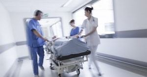 Zmiany na SOR-ach od marca. Pacjenci otrzymają znak identyfikacyjny i pakiet świadczeń