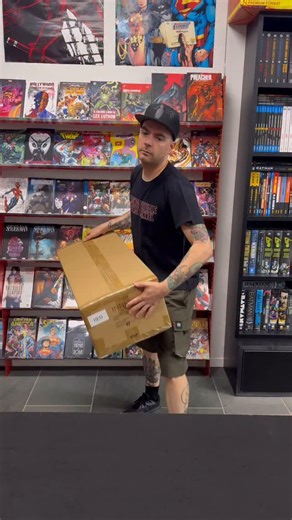 A volte ritornano! Dopo due anni di assenza torna il mitico Groot Life Size dalla The Infinity Saga della Marvel 😎 in gomma della neca! Altezza 76cm! Vi piace? #iosonounvirtuale #groot #theinfinitysaga #neca #unboxing #marvelstudios #marvel #marvelitalia #guardianidellagalassia #guardiansofthegalaxy | Mondo Virtuale di Maga