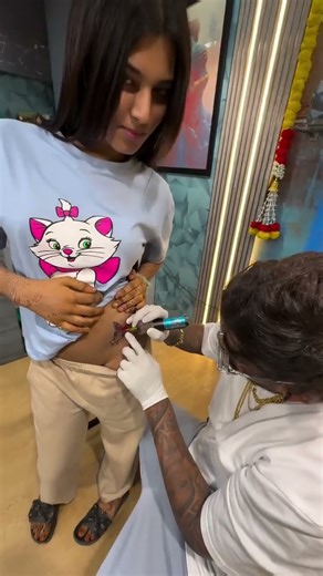 maim Ka tattoo kaisa hai #bollywood #funny #tattoo #tattooartist