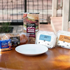 13K views · 130 reactions | Know what Dad wants for Father's Day this year? To build the burger of his dreams! 襤 | ALDI USA | Facebook