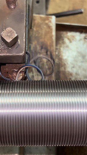 Pipe thread making the lathe machine oparetor work process | Lathe work