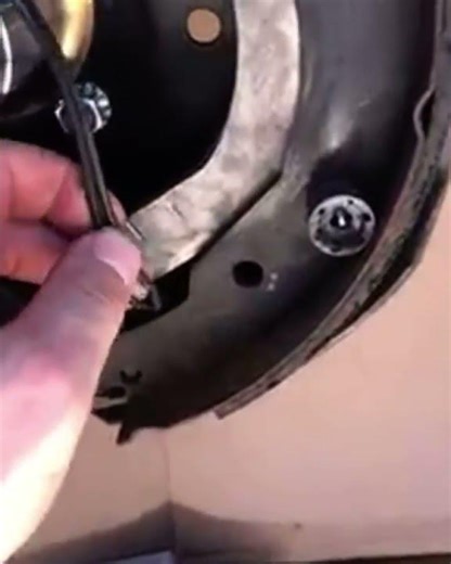 RV consumer shares brake wiring issue in backing plate