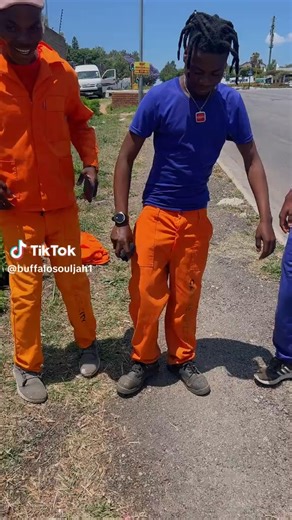 Tik tok on fire right now. 🔥🔥🔥🔥 Buffalo souljah Ft Dobba Don vengerei out now Do yours lets get tag buffalo and iamdondobba tiktok https://youtu.be/p1eXtUfhmpQ?si=-l6CsWGIzTsaZgCE | Dobba Don