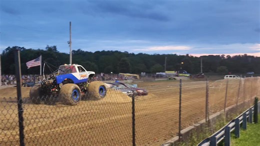 Monster Truck Show happening now and slated for tomorrow night too, Wednesday 8/9 @ 7:30 pm. Get your tickets online! https://tickets.njstatefair.org/p/tickets Franklin Sussex Auto Mall Outdoor Entertainment Area Green Valley Farms #monstertruck | Sussex County Fairgrounds