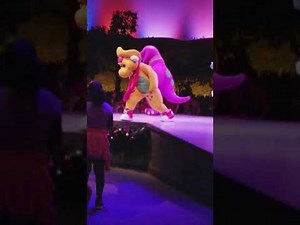 Universal Orlando Barney Holiday Show