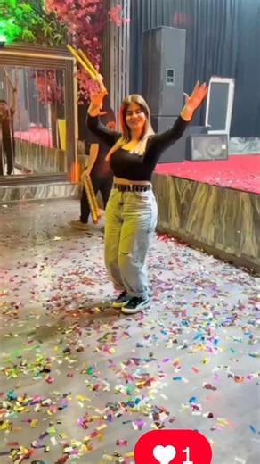 raghs on Instagram‎: "#r #dance #raghs #اکسبلور"‎