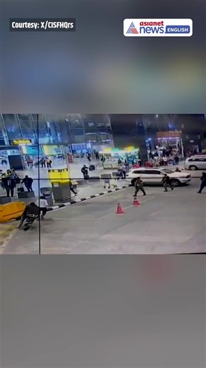 CISF Foils Knife Attack at Bengaluru Airport, Major Crime Averted A swift response by CISF personnel prevented a potential tragedy at Bengaluru Airport after a man armed with a long metal knife charged at two taxi drivers near T1 arrivals around midnight. ASI Sunil Kumar and his team overpowered the attacker immediately. The accused was handed to KIA Police; a prior dispute is suspected. #CISFAlert #BengaluruAirport #AirportSecurity #KarnatakaNews #CrimeUpdate #PublicSafety #TrendingNews #India 