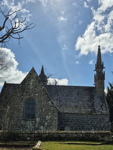 Le seul lieu de pèlerinage islamo-chrétien de France est en Bretagne, construit sur un dolmen de 5000 ans 🤯 #bretagne #patrimoine #histoire #chapelle