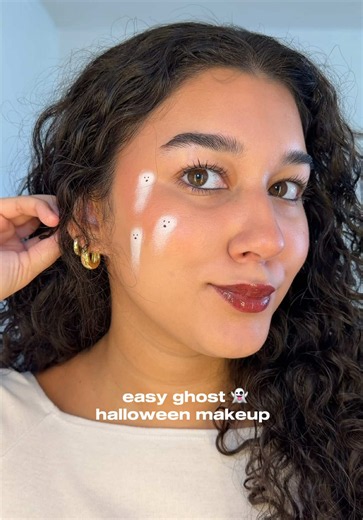 Easy Ghost Halloween Makeup Tutorial