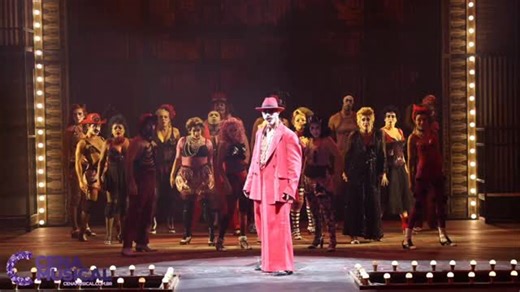 CENA MUSICAL on Instagram: "A ‘Ópera do Malandro’ está chegando! A releitura do clássico de Chico Buarque, na visão de Jorge Farjalla, com direção musical de Gui Leal e direção coreográfica de Leilane Teles, chega amanhã ao Teatro Renault, sendo a segunda montagem nacional de um musical a ocupar um dos palcos mais importantes de São Paulo! E hoje nós tivemos um gostinho do que vem por ai, com esse grande elenco, formado por José Loreto, Carol Costa, Andrezza Massei, Amaury Lorenzo, Valéria Barce