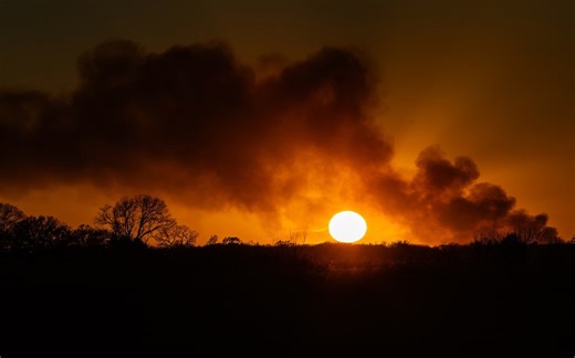 Crews contain fire caused by controlled burn near Reno County wildlife refuge
