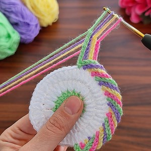 6.1K views · 37 reactions | Very easy coaster, motif model. do you like it ? #crochet #knitting #tejido #coaster | Crochet knitting love | Facebook