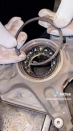 Front Wheel Bearing Noise in Ford Fusion Explained