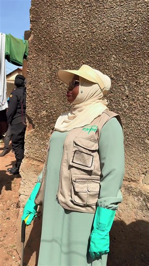 Today, we rolled up our sleeves with residents, traders, and households of Lugala in Rubaga Division for a hands-on community cleanup. From clearing drains to educating on waste segregation and promoting the bring-to-truck culture, every action showed that real change happens when the community leads, with KCCA guiding the way. “We don’t clean for people anymore. We clean with them. True sanitation starts at the source in homes, businesses, and streets.” This isn’t just about picking up trash. I
