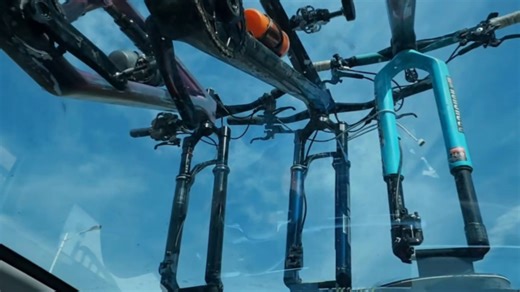 新秀-NSCF / XNXU广州花都-九龙湖山地车比赛后劲有点大！有点上头了！🦊