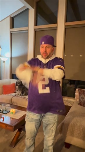 Reneé Deanne Miller on Instagram: "The ol WHIP CREAM CHALLENGE with the Taylors! 🤣 • • • • • #christmas2025 #whipcreamchallenge #fyp #tiktokchallenge #roadto20k"