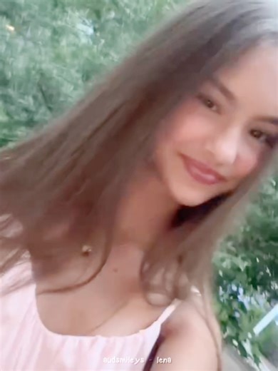 i got this yesterday and you guys don't understand how grateful i am, smiley is literally the sweetest person ever every word and every notification means everything thank you soo much emaa for this amazing gift and thank you smiley for putting the time into making it, lovee ya🤍@smileyplotczyk #smileyplotczyk #smileyplotczykedit #isabellaplotzyck #dancemoms #dancemomsnewera