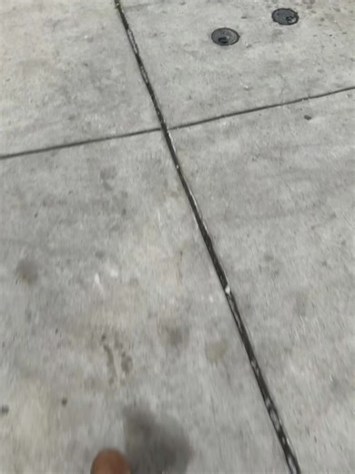 I’m loving the content bag I been in 😭😂 ——————— my client came in frustrated and upset about certain things about his hair, and I managed to do some minor repairs to make it happen for him! 💕 ———————————- don’t be afraid to book lock maintenance is a lot of people just need that instead of a re-twist but the re-twist is a plus • • Service: Basic retwist Duration:1hr 30 min Price$65 Wednesday deal #p#phillylocticianp#phillyhairstylistt#twistedbyjmp#phillylocstylist