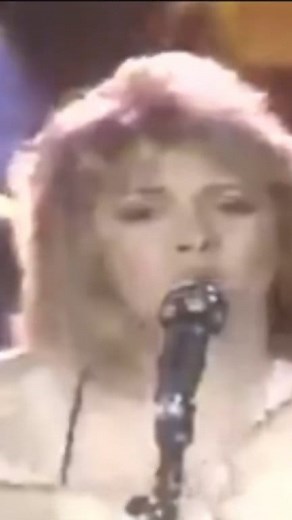 25K views · 1.6K reactions | Stevie Nicks - Edge Of Seventeen - Live 1983 | OVVA ROCK | Facebook