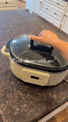 Taylor Davis on Instagram: "Hi! from your non-cook friend! This is an easy crock pot recipe that my family LOVES! and it’s so easy! Ingredients: beef chuck roast salt pepper garlic salt 2 cans french onion soup bag of baby carrots 3 potatoes 1 white onion Bake on high for 8 hours. Add carrots and potatoes after 4 hours #meals #family #family meals If you have a “clean”’french onion soup you like, comment below because i’m looking for a new option! I steamed some broccoli also bc my kids LOVE bro