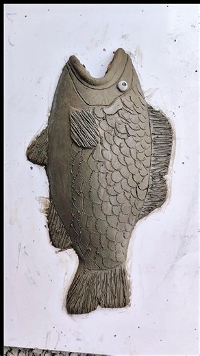 DIY Cement Fish Wall Hanging Flower Pot #diy #gardendecor #cementart #craft