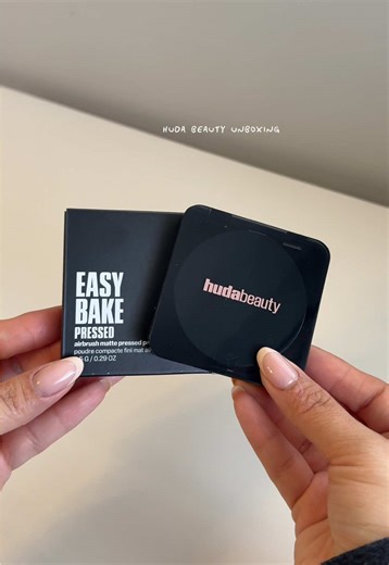 Truly the best blurring pressed powder ! shade: pound cake 🍰 @Huda Beauty #hudabeauty #hudabeauties #unboxing #hudabeautypressedpowder