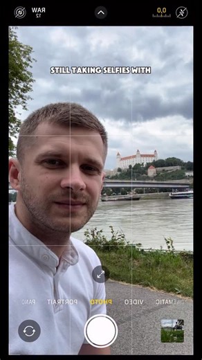 37K views · 13K reactions | Don’t take boring photos with a castle, try this instead  Your thoughts? #photo #photographer #photography #mobilephotography #iphonephotography #photoideas #bratislava #castle | Oleksii Melnyk | Facebook