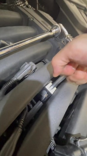 Special tool for Porsche Cayenne plug DI replacement #porsche #cayenne #PlugInHybrid #mechanical #information | Mujahid Manzoor