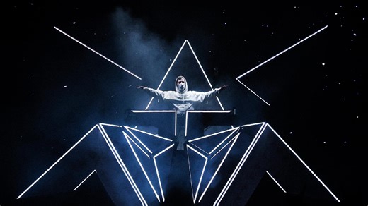 Norwegian DJ Alan Walker takes the world by storm with electro house