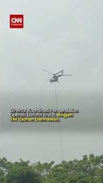 Dua Heli Berjibaku, Water Bombing Padamkan Kebakaran TPA Jatiwaringin