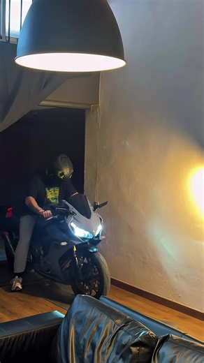 Ella sube videos y se queda con mi casa