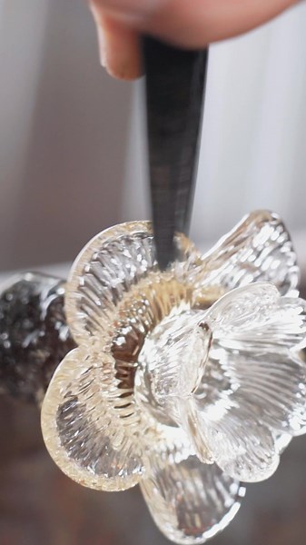 Creation of splendid crystal flowers in real Murano glass!💫 #glassart #artistsoftiktok #glassblowing #foryou #trending #xyzbca #muranoglass #art #craft
