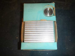 Repair of General Electric P 910D Pocket Radio (Rhapsody In Blue)