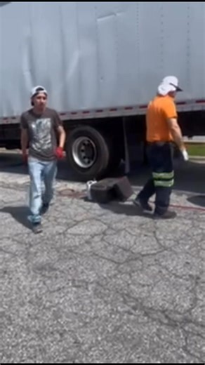 Dismounting and mounting the tire without taking the rim off | Tire repair