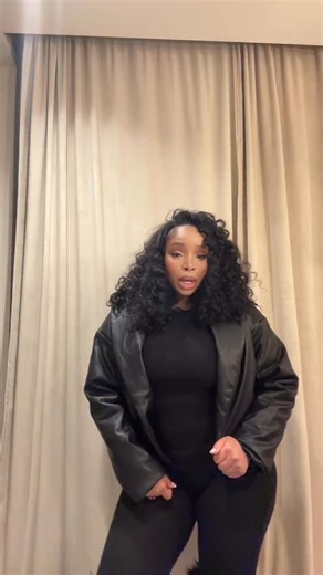 BigBankBeisha 🏦 on Instagram: "@Fashionnova is having a huge Black Friday sale ! 50%-90% OFF site wide, no code needed! Shop now 🔥🖤"