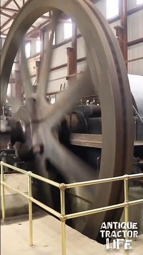 The 1917, 600 horsepower Snow gas compressing engine at the Cool Spring Power Museum in PA