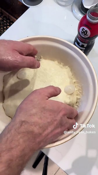 Hello my loves. It’s Friday,Another day another dough! Hope all is well. God bless Big love Big Boy Bakes ❤️ #gbbo #sourdoughtok #baking #bakefromscratch