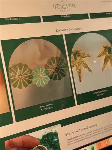 📸 What you see online is what you hold in real life. 💚 True to picture. True to quality. No surprises — just that clean shine and “wow” the second you unbox it. ✨ 📌 Forever Relics – Crafted to outlast the moment. ➡️ Shop today and claim your piece before it’s gone. 🔗 #ForeverRelics #EmeraldJewelry #GoldJewelry #LuxuryJewelry #CustomJewelry