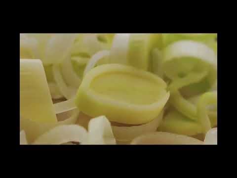 Safe Vegetables For Parrots: What You Should Know!