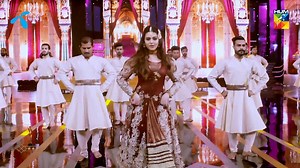 2.8M views · 64K reactions | Zara Noor Abbas mesmerizing us with her spectacular performance at HUM Style Awards 2020 digitally powered by Telenor 4G #ZaraNoorAbbas #TelenorGlaMore #HUMStyleAwards #HSA20 | HUM Style Awards | Facebook