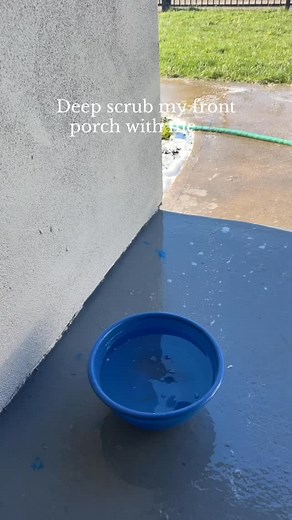 I love me a clean porch 😮‍💨 #cleaningmotivation #frontporch #cleanwithme #contentcreator #asmr #asmrsounds | Lifewithmonii