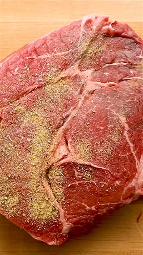 🧅🥕Dutch Oven Pot Roast with the *best* gravy 🥕🧅 Comment “SEND” and I’ll send you a direct link (check your inbox/message requests) #potroast #roast #beefroast #dinner #dinnerrecipes #dinnerideas #easydinner #comfortfood #sundaydinner #familydinner https://www.thereciperebel.com/easy-pot-roast-recipe-the-best-gravy/ | The Recipe Rebel