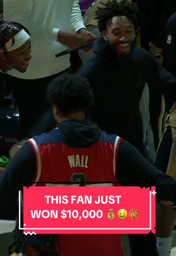 THIS FAN JUST WON $10,000 AND THE SQUAD WAS HYPE 🤯 #washingtonwizards #trickshots #halfcourtshot #contest #celebrate