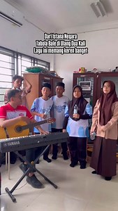 Lagu #tabolabale di ulang dua kali dan berhasil membuat semua tamu undangan dan hadirin di Istana Negera berjoged. Lagu ini memang keren banget perpaduan antara minang dan timur emang gak ada obat “menyala” ❤️🔥 kita lihat dari Televisi aja terasa kemeriahan nya. Sir yakin lagu ini juga dinyanyikan dan diputar di seluruh Indonesia🇮🇩😊 | Tri Adinata
