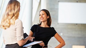 Mungkinkah Teman Kantor Jadi Sahabat?