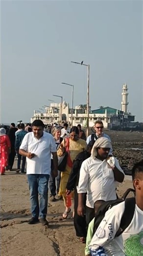Haji Ali Dargah Mumbai 2025 Vlog | हाज़ी अली दरगाह क्यों नहीं डूबती? History & Travel Guide Hindi