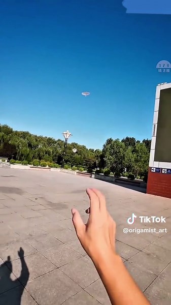 World's Farthest Flying Paper Jet: DIY Origami Tutorial