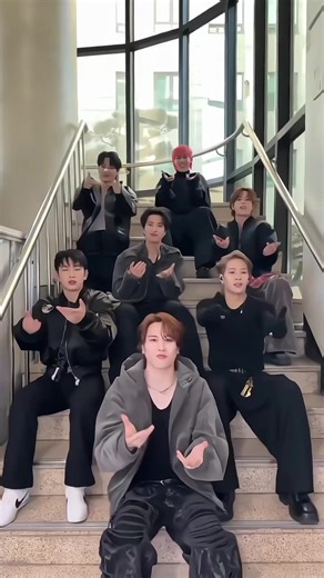 914 reactions · 23 shares | GOT7 เข้ารอบ 2 ของโหวต MAMA...