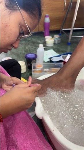 📌 Pedicure Step by Step | Quick Salon Pedicure Demo ✨ #Shorts