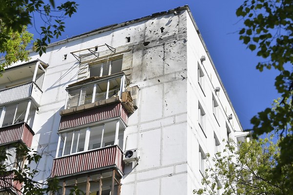 Ukraine drone attacks briefly shut down Moscow's international airports